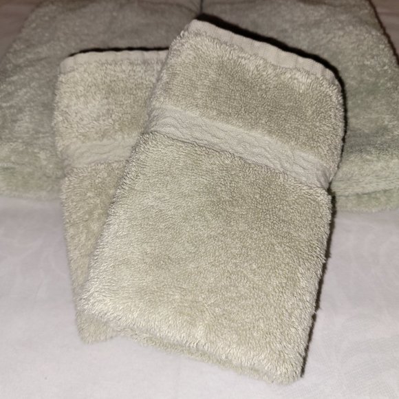 4pc Mint Green Wellesley Manor Bath Hand Towels. - Picture 2 of 7